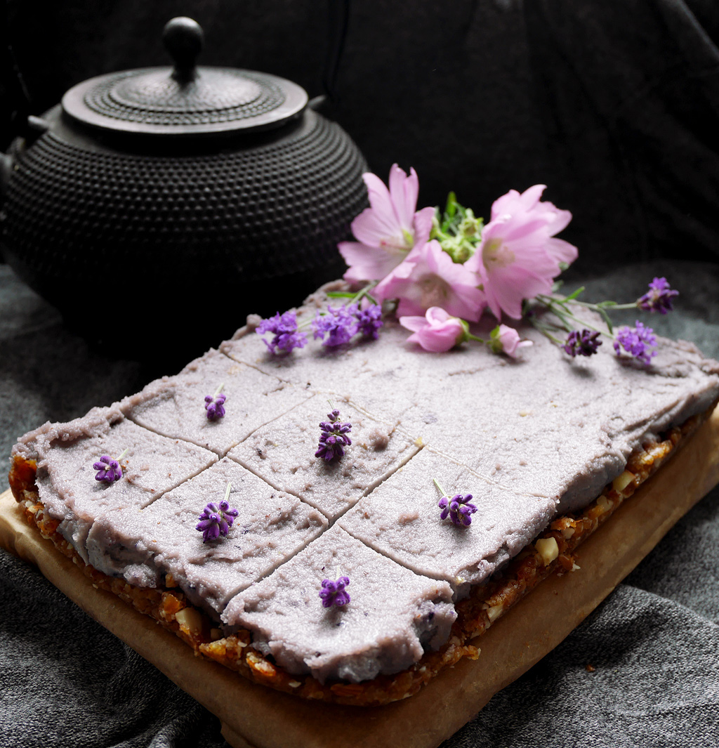 Earl Grey & Lavender Cake