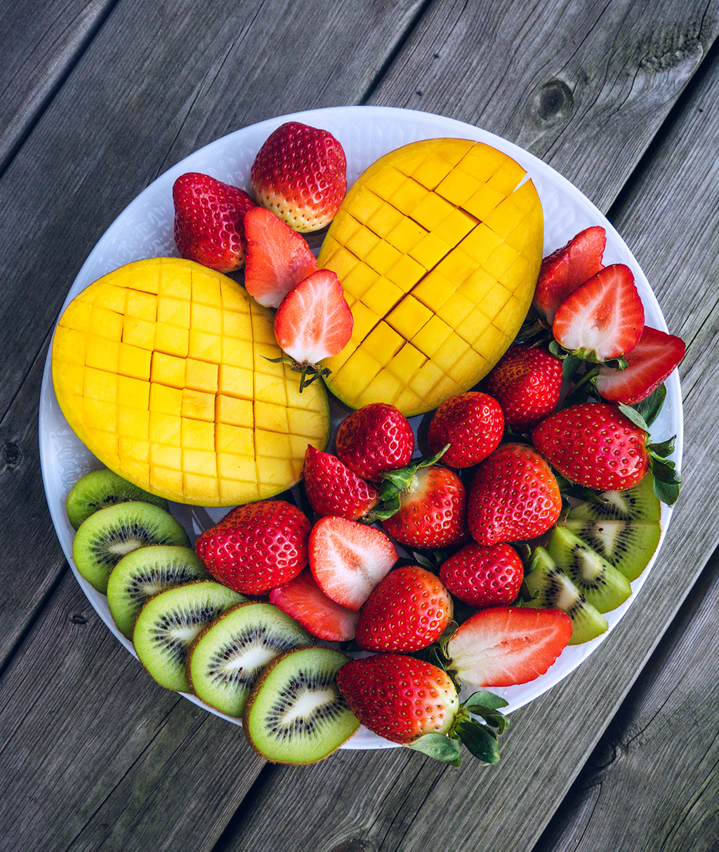 Mango & Strawberry Fruit Platter